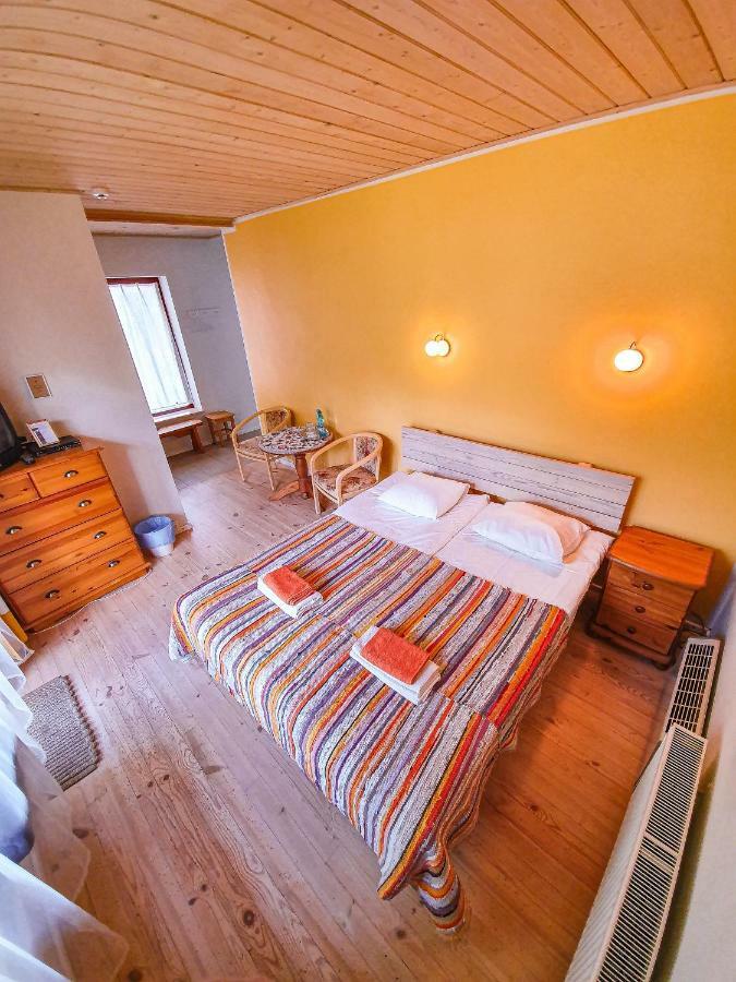 Maza Kapa Hotel Koknese Buitenkant foto